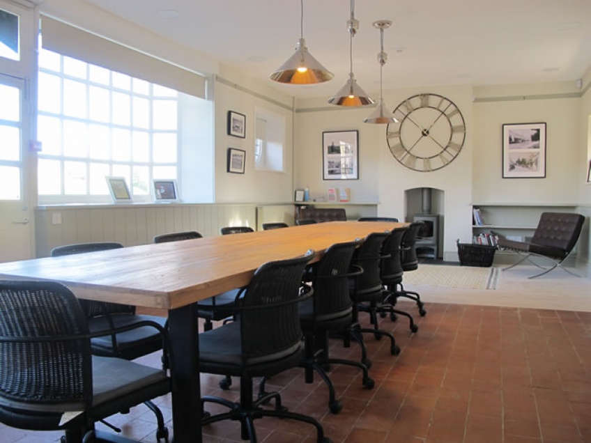 Meeting Rooms Office Space Fast Broadband Nr Tewkesbury -